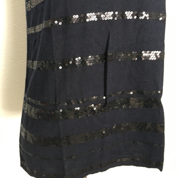 Banana Republic sequin Navy tank - Picture 3 of 8